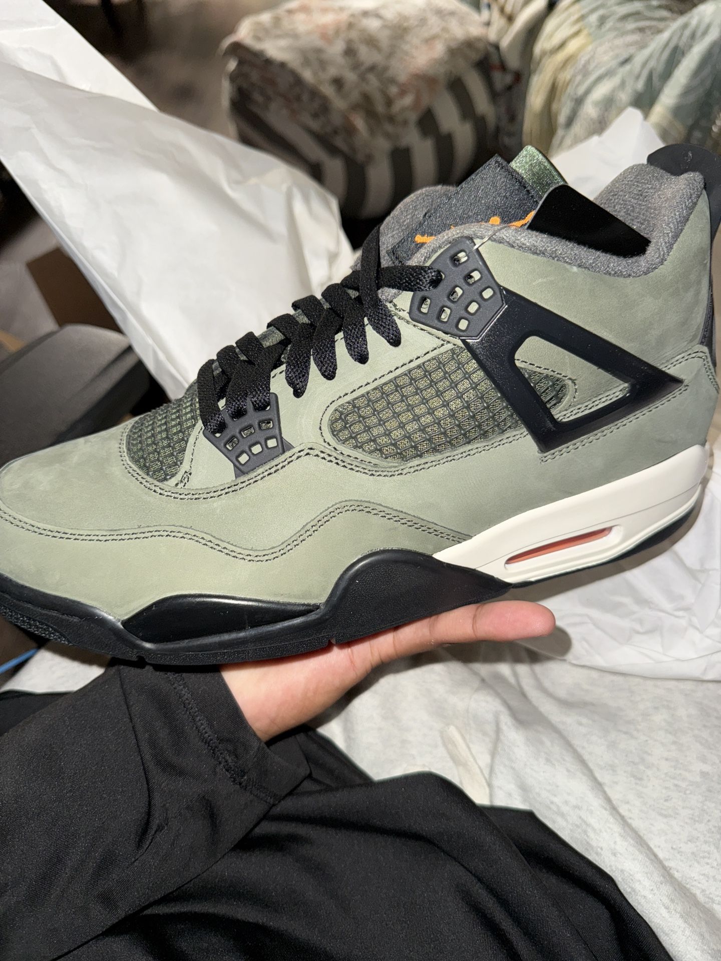 Jordan 4 Undefeated Size 11