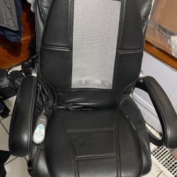 Nice Office Later Chair With A Maseger Included 