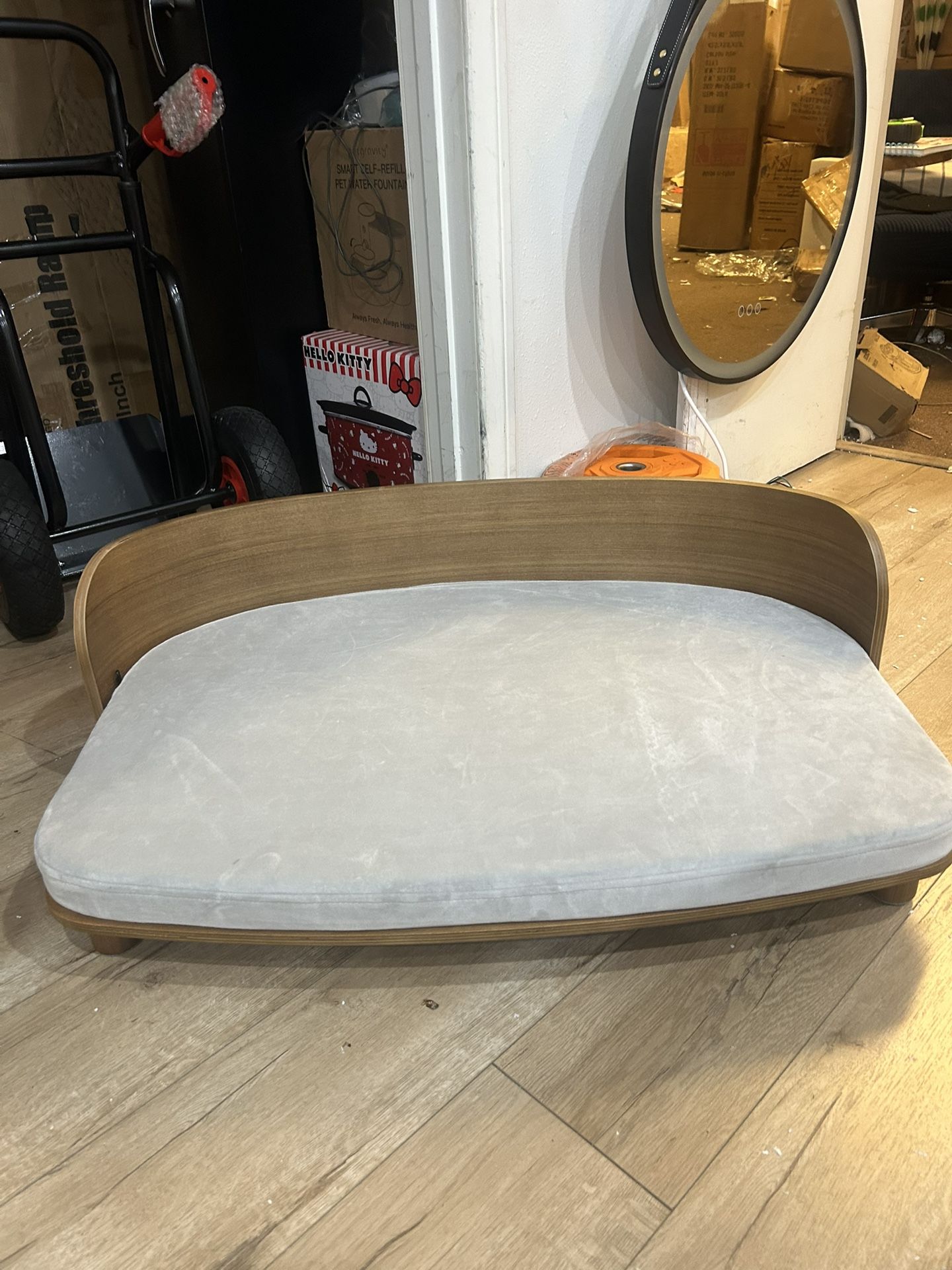 Dog Sofa, Dog Beds with Removable Cushion Pet Sofa with Solid Wood Legs and Bent Wood Back Dog Couch for Dogs and Cat-Small Light Grey