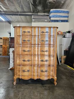 Dresser