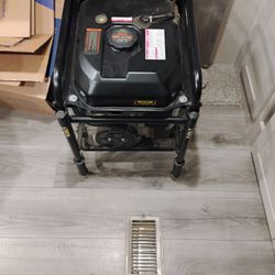 WEN Generator New 5600 Watt 35 Amp Plug