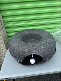 Peekaboo Cat Cave/Tunnel & Bed - Cozy Gray Felt Donut with Zippered Enclosure