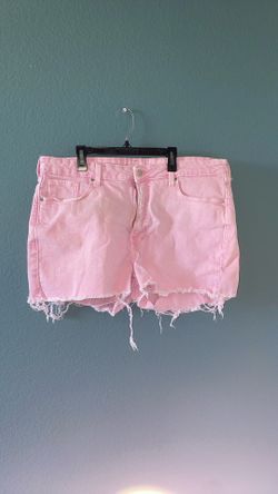 Old Navy Women’s High-Rise O.G. Straight Shorts 