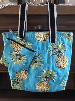 Padded pineapple Tote with matching zippered pouch