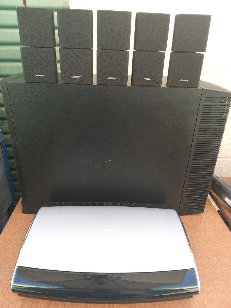 BOSE Model PS38 Powered Speaker System/BOSE Media Center AV38 And 5 Bose Speakers.