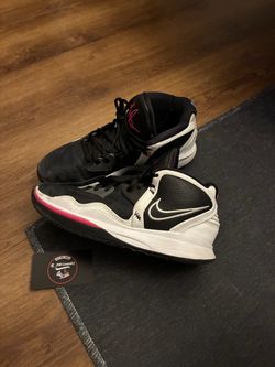 Nike kyrie black Sz 8