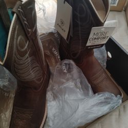 Wemons 7.5 Ariat