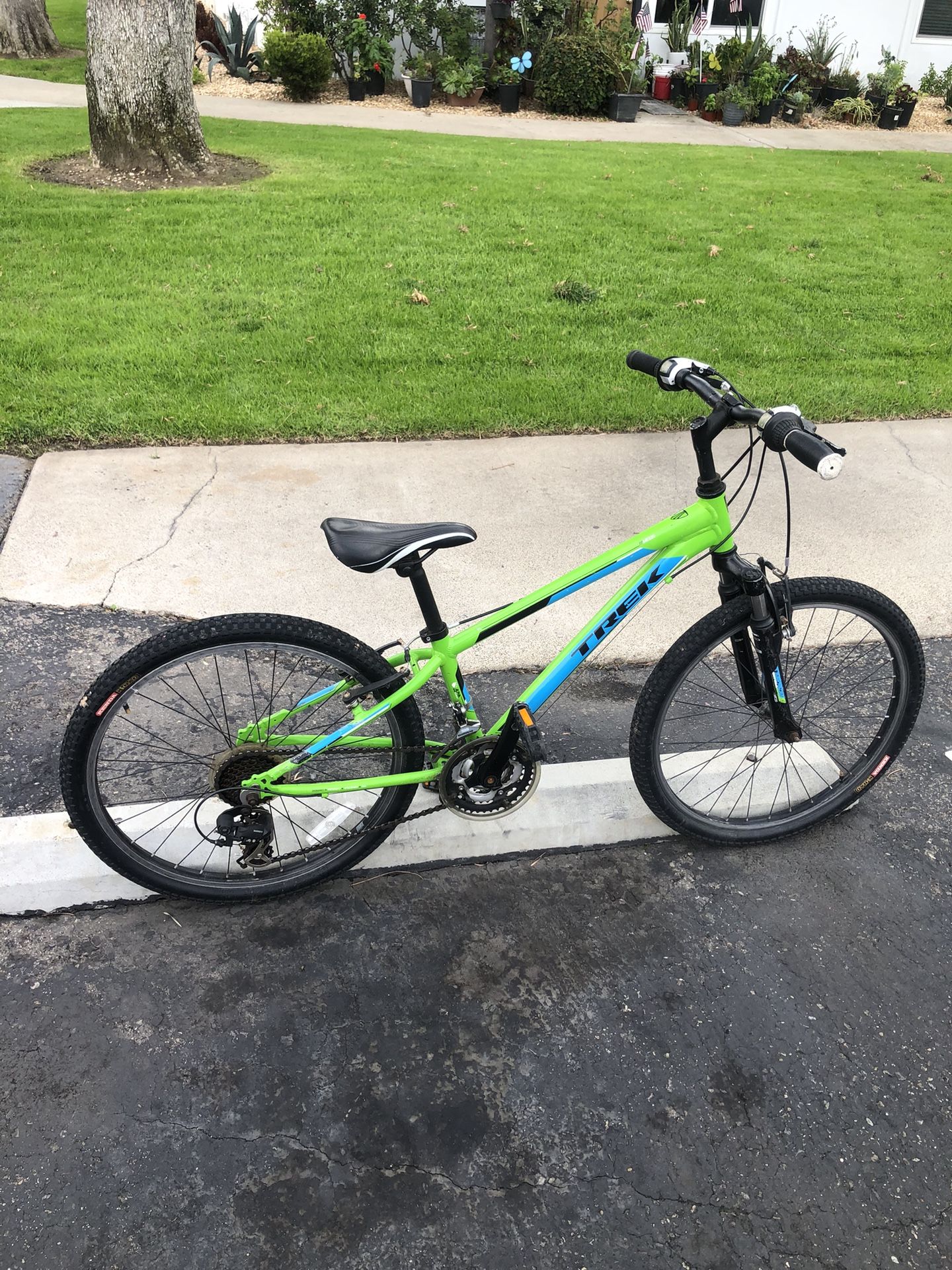 Bike Trek Mountain Aluminum Really Good