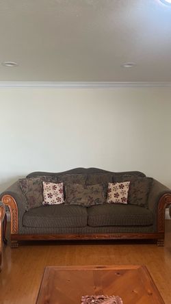 Traditional/Vintage Wooden Frame Sofa