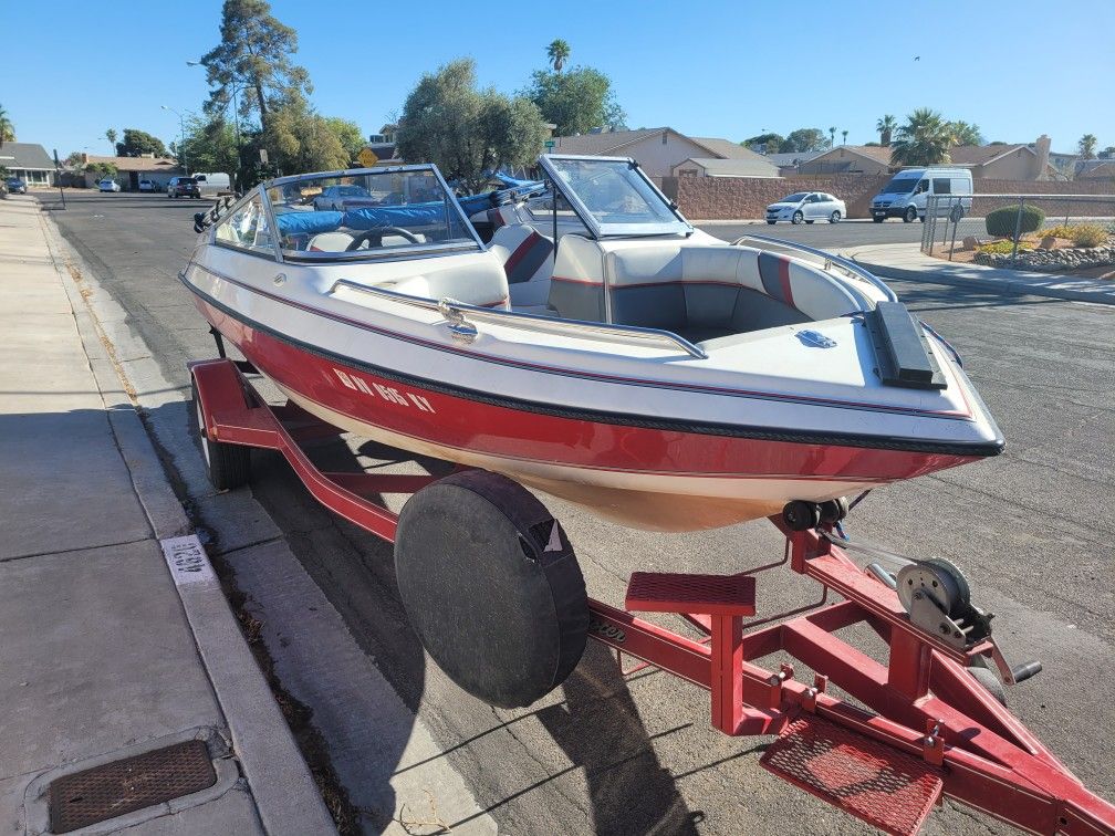 1993 189 S/F Manta Ray Fishing And Sking Boat