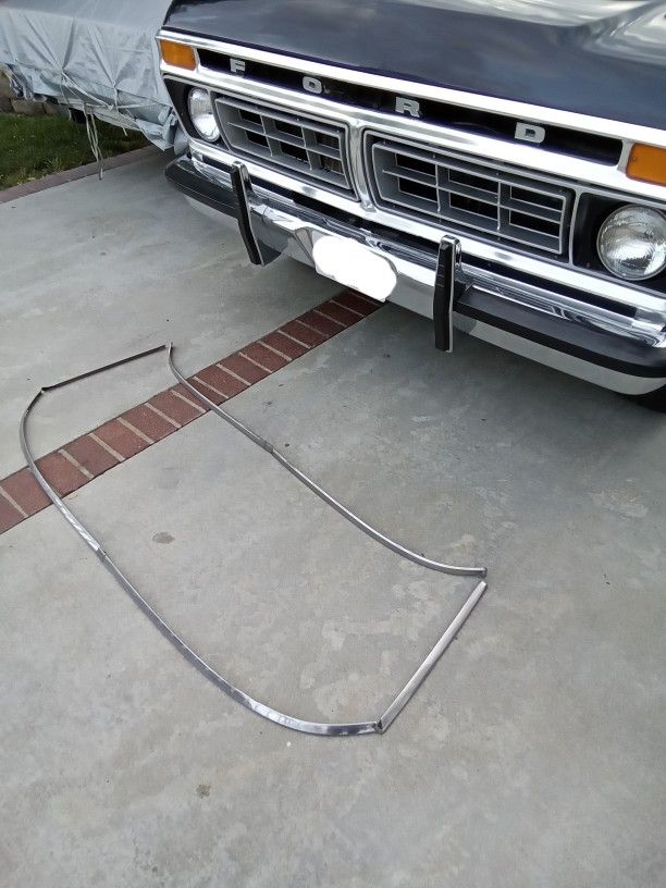 1979 Ford F150 Ranger XLT And Lariat Windshield Moldings