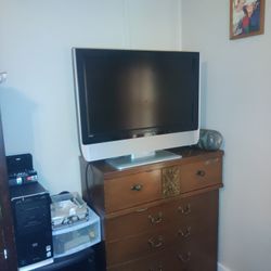 42 Inch Flat screen Tv