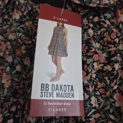 BB Dakota Steve Madden SL Tiered Floral Short Dress. Flowered Woman Spring Dress