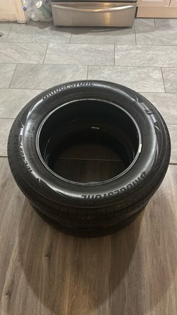 Llantas de medio uso marca Bridgestone eco Pía, HL4 22 Plus medida dos 25 65 R 17
