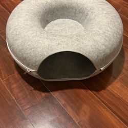 Brand New - Pet Bed Donut