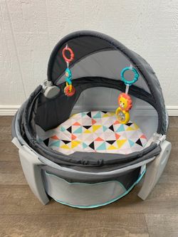 Fisher-Price Portable Bassinet On-The-Go Baby Dome Brand New