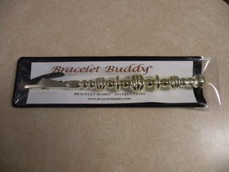 New Bracelet Buddy Jewelry Helper Fastening Tool - New in Pkg.