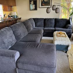 Living Spaces Large Sectional Couch