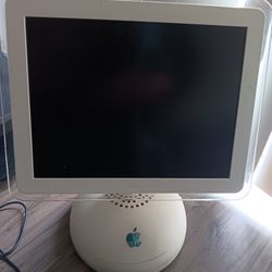 Apple iMac G4

RM1,000

