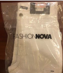 Fashion Nova  Elena High Rise Jeans