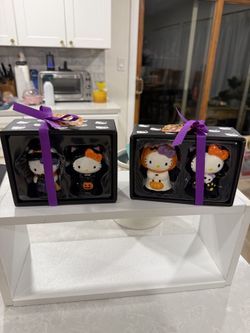 Hello Kitty Halloween Salt And Pepper Shakers 
