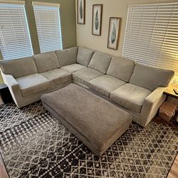 Couch, ottoman, Rug