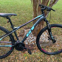 Ladies 27.5 GT Laguna Pro Mtn Bike 
