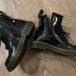 Doc Martins TODDLER 1460 PATENT LEATHER LACE UP BOOTS