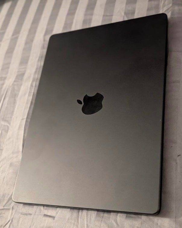 Macbook Pro M4 (For Parts)