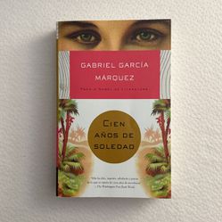 Book - Gabriel Garcia Marquez - Cien años de Soledad - Nobel prize Winner