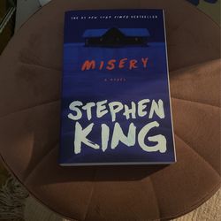 Misery By: Stephen King