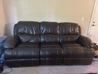 Leather side with 2 recliners