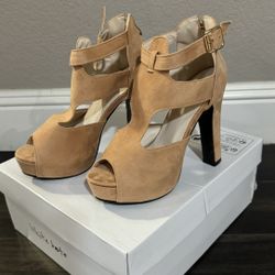 Brandnew Beige Wedges Size 6 Retail Value $139.99 + Tax 