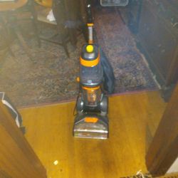 Carpet Cleaner Never Used,All Attachments & Shampoo Included
