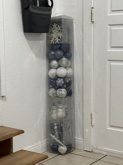 FREE Christmas Ornaments