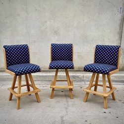 Set of 3 Solid Oak Swivel Counter Stools – 42″ Tall