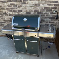Weber Genesis with full propane tank