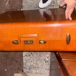 Suitcase - Vintage 