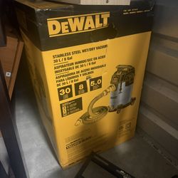 Dewalt Stainless Steel 30 L 8 Gall 