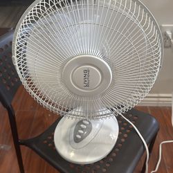 🌀 Living Solutions Table Fan – Used / Good Condition