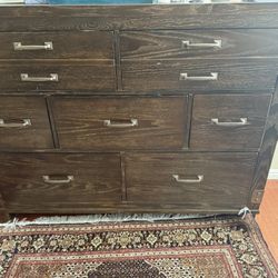 Cal King Bedroom set With Mattress 