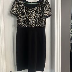Tahari short sleeve leopard top solid black bottom zippered back
