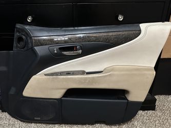 Lexus LS 460 Passenger Door Panel