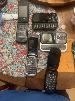 Variety Of vintage Flip And Slide Phones