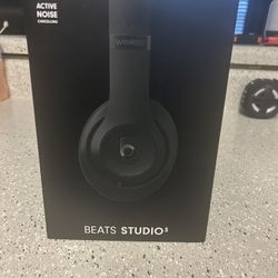 Apple Beats Studio 3 Headphones (Matte Black)