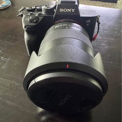 Sony A7 RIV