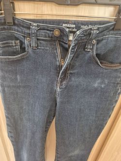 Women's High-rise skinny jeans from Amazon essentials size 6. Deep Blue, 5 pocket style
