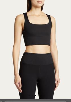 NWT Alo Yoga Black Is Alosoft Ribbed Chic Bra Tank Size Small for Sale in  New York, NY - OfferUp