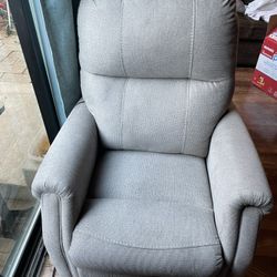 Like New Recliner,  Make An Offer
