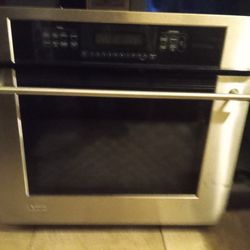GE. Monogram 30in. Electric Convection Oven/And 36in. External Heat Hood And Fan System 